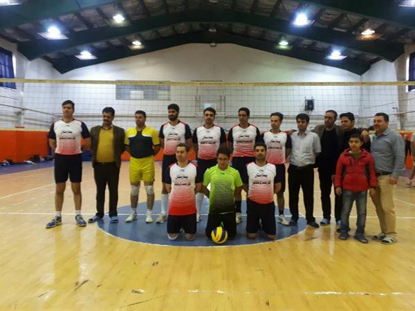 تیم والیبال مرکز کرمانشاهی نایب قهرمان مسابقات دهه فجر کارکنان دانشگاه شد.