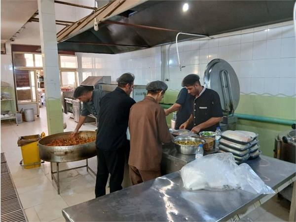 بازدید میدانی مدیر پشتیبانی و امور رفاهی دانشگاه از نحوه فعالیت تیم پشتیبانی مستقر در مرز خسروی