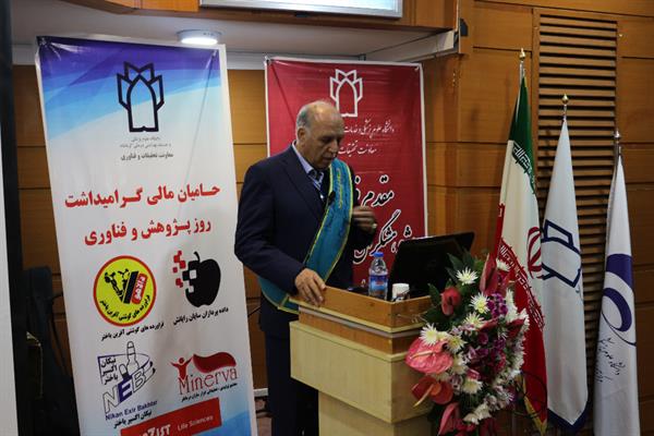 دکتر رازی:دانشگاه علوم پزشکی کرمانشاه هم اکنون در همه زمینه های آموزشی، پژوهشی، بهداشتی و درمانی جزو دانشگاههای سرآمد کشور است
