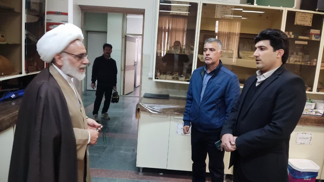 اهدای دستگاه الکتروکاردیوگرافی ۱۲ کاناله به دانشکده3