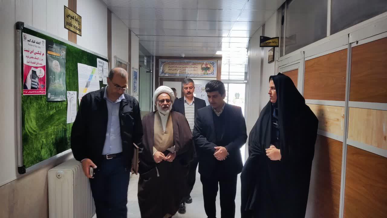 اهدای دستگاه الکتروکاردیوگرافی ۱۲ کاناله به دانشکده7